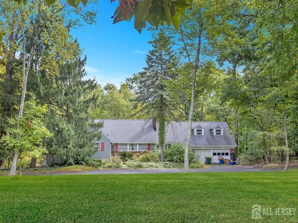 28 King George Rd, Warren, NJ 07059