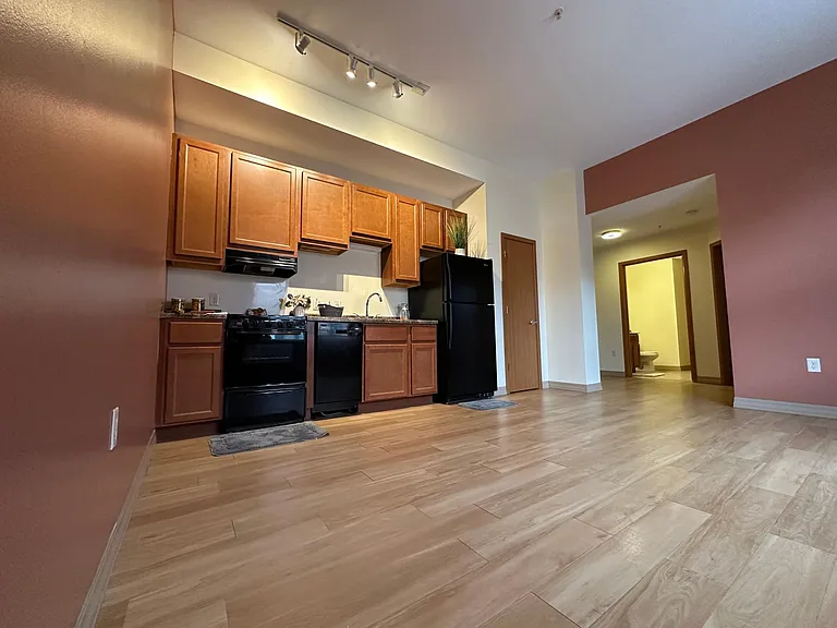 Abbott Apartments — Photo 35