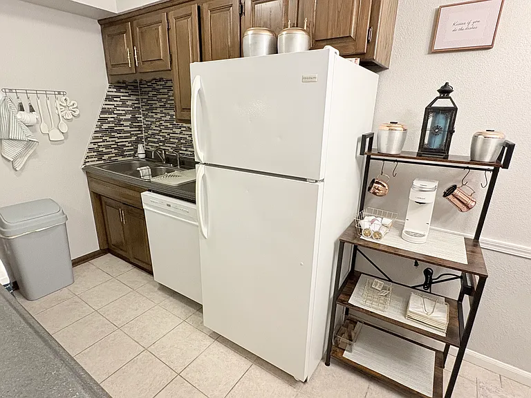 507 W Westview St #4 — Photo 21