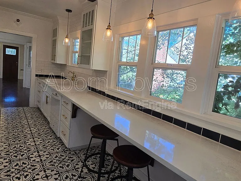 582 Canal St — Photo 13