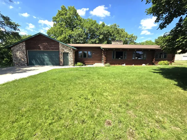 830 W Church St, Belle Plaine, MN 56011