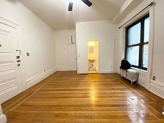 2nd image of 638 W End Ave APT 3B