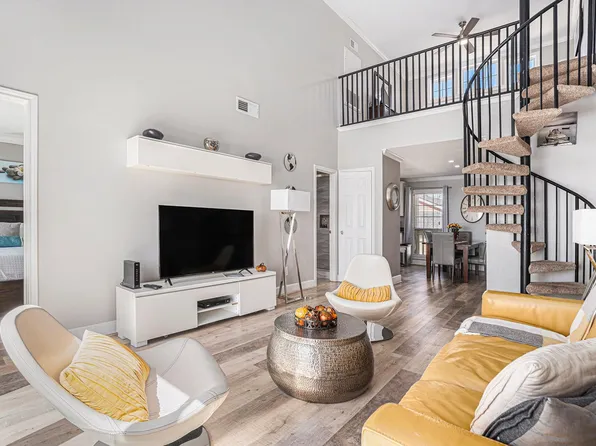 7000 Seawall Blvd APT 1036, Galveston, TX 77551
