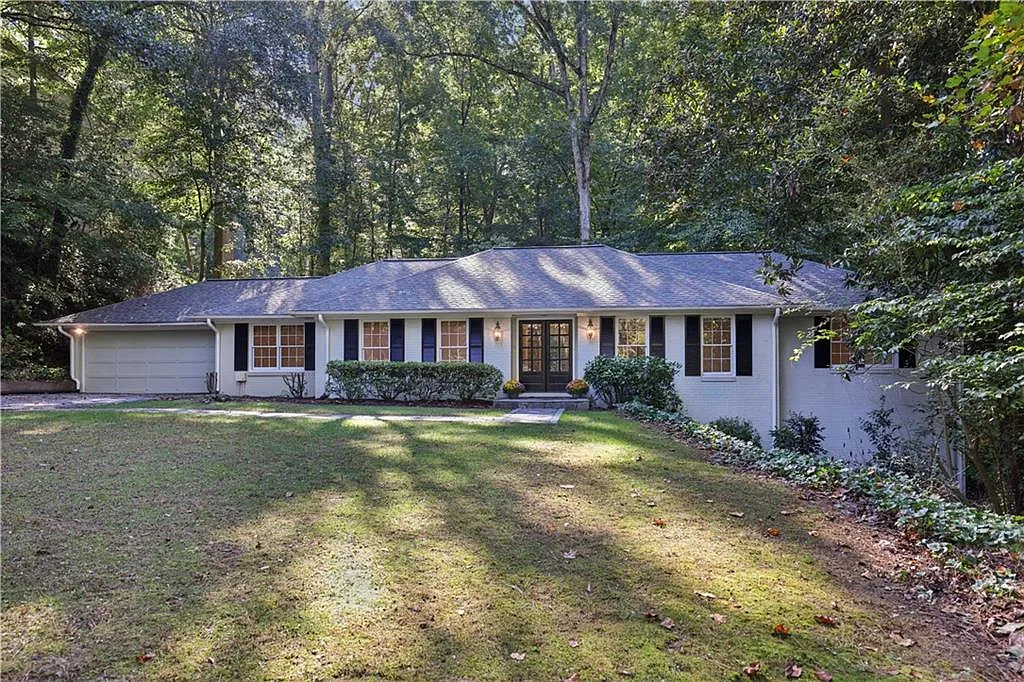 5 bed, 3.0 bath, 2106 sqft, $6,500 — Photo 1