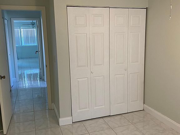 4th image of 270 Phlox Dr