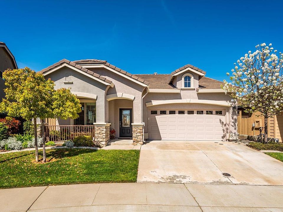 1st image of 124 Vignolia Ct