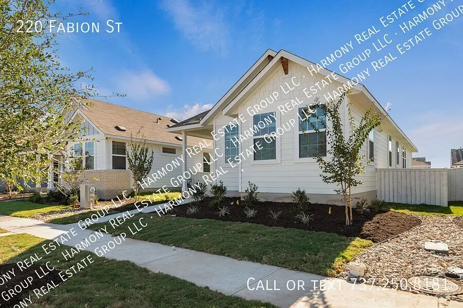 220 Fabion St