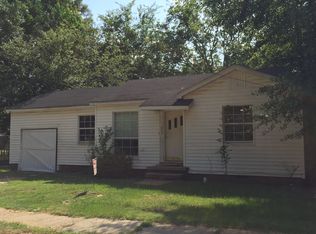 233 Dampeer St, Crystal Springs, MS 39059