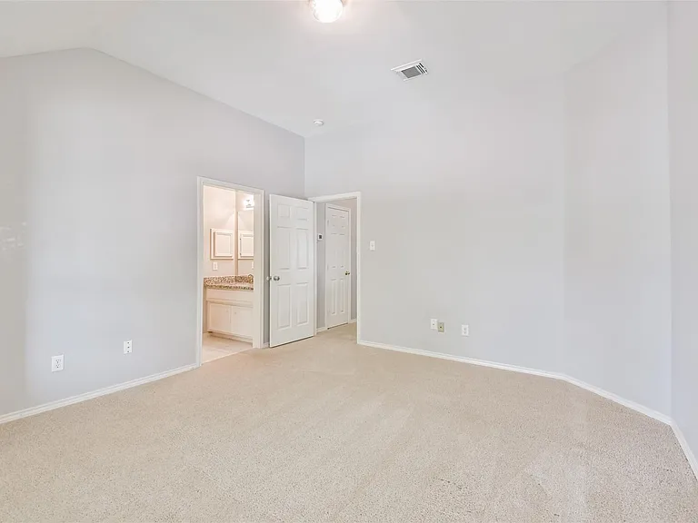 18802 Half Volley Cir — Photo 32