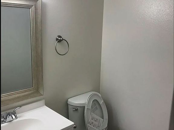5th image of 1122 N Columbus Ave APT 3