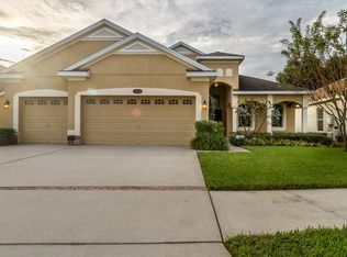 1432 Misty Valley Dr, Brandon, FL 33510