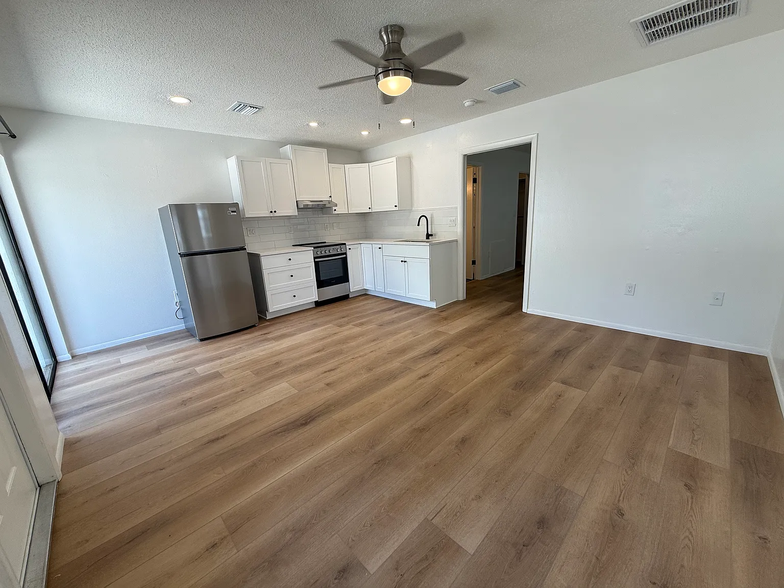 1 bed, 520 sqft, $2,095 — Photo 4