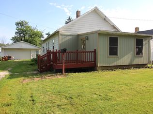 644 E Vernon St, Farmington, IL 61531