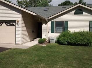 29 N Pointe Dr, Batavia, NY 14020