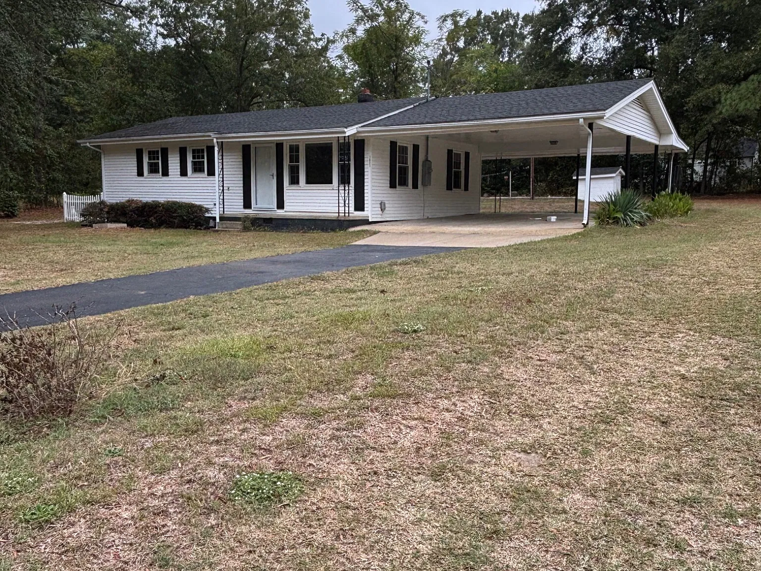 3 bed, 960 sqft, $1,500 — Photo 1