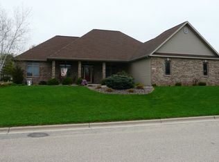 1515 Stacy Ln, Fort Atkinson, WI 53538