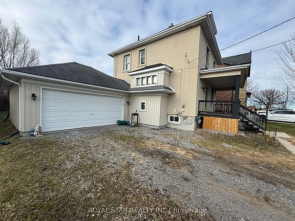 3rd image of 323 Queenston Rd