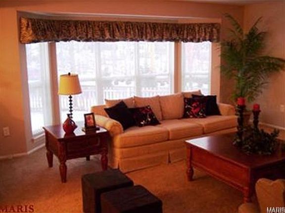 5th image of 609 Charleston Oaks Dr