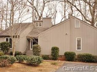 5 Turtle Ln, Lake Wylie, SC 29710