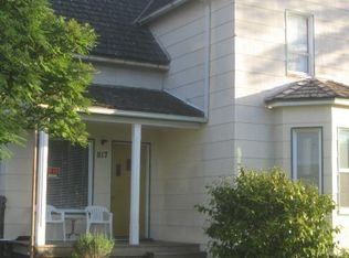 817 25th St, Anacortes, WA 98221