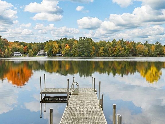 3rd image of 157 Georgetown Drive