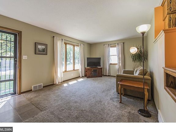 3rd image of 5221 Idaho Ave N