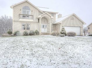 1205 W Soli Dr, Oregon, IL 61061