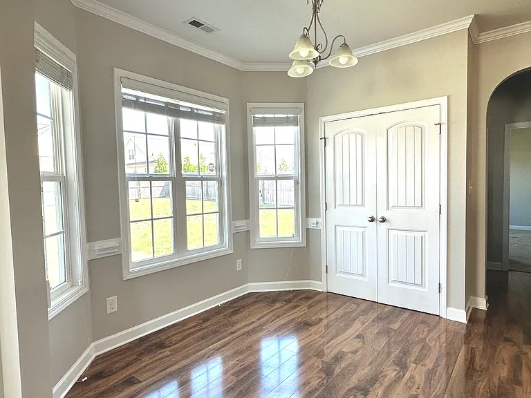 6008 Crown Ridge Ct — Photo 9