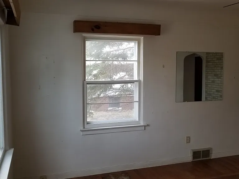 1409 Vermont St — Photo 5