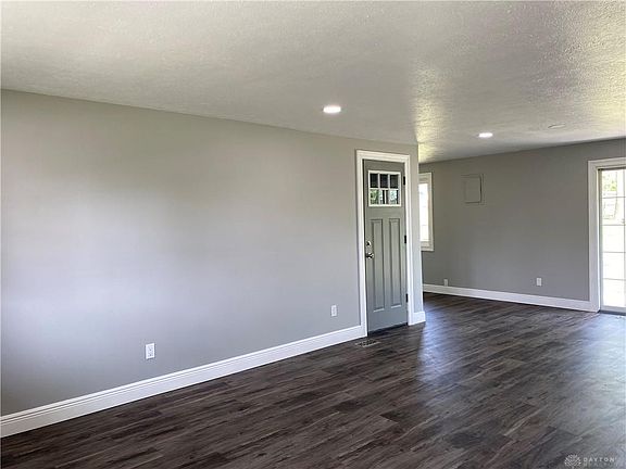 4th image of 6765 Stonehurst Dr