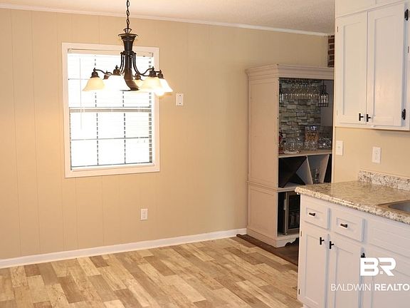4th image of 31 Hollyhock Rd