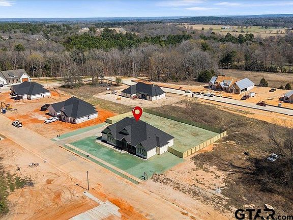 3rd image of 17287 Woodcrest Cir