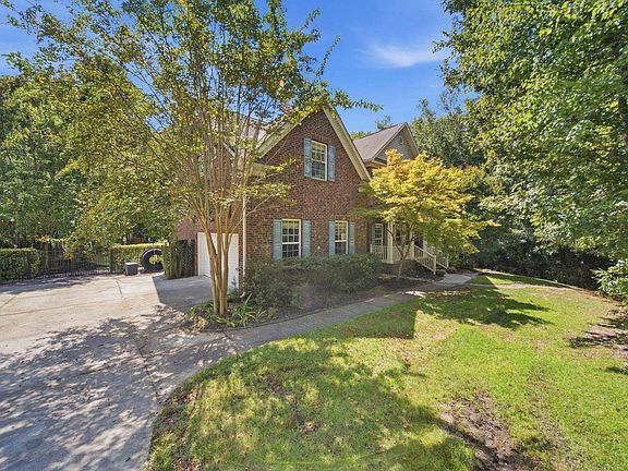 4th image of 718 Sparrow Hawk Ct