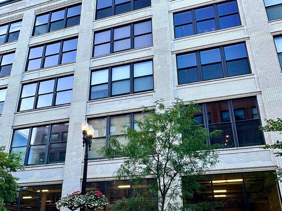 1st image of 2303 S Michigan Ave APT 203