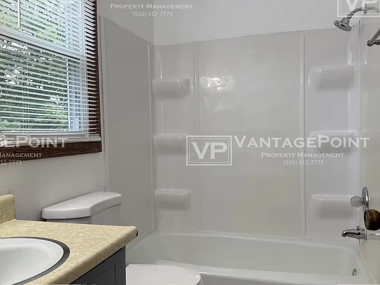 1711 Edgehill Dr — Photo 13