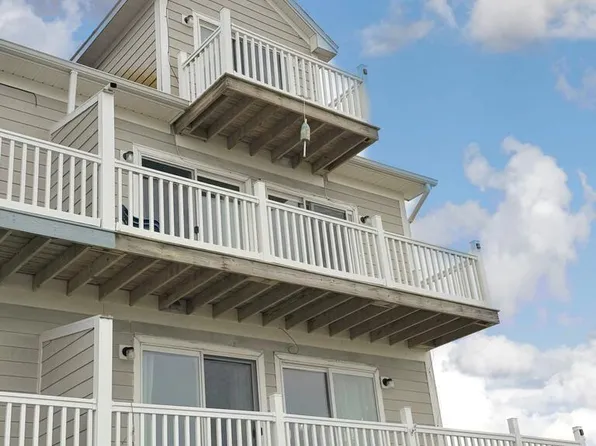 6139 Marsh Island Dr, Chincoteague Island, VA 23336