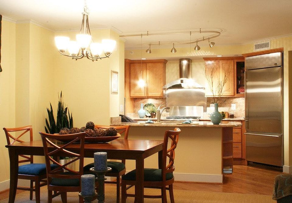 1st image of 1325 N Pierce St APT 102