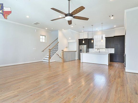 2nd image of 1040 W 26th St Unit C