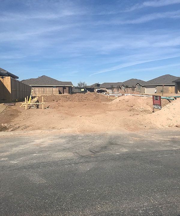 2nd image of 2707 Adonia St