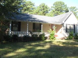 303 Holly Cv, Columbus, MS 39705