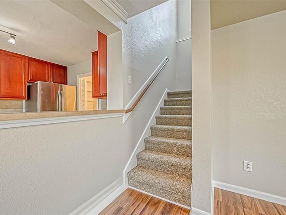 5th image of 506 Silky Leaf Dr