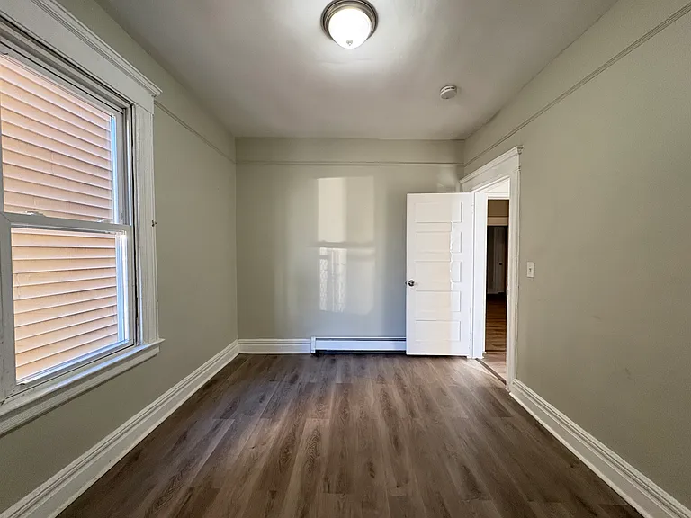 51-52 Hawkins St #2 — Photo 5