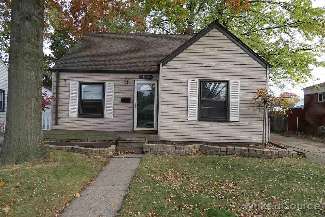 21607 Kramer St photo 1