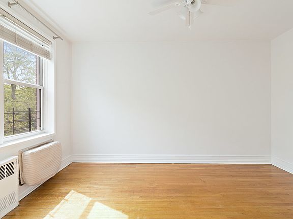 3rd image of 616 E 18th St APT 3H