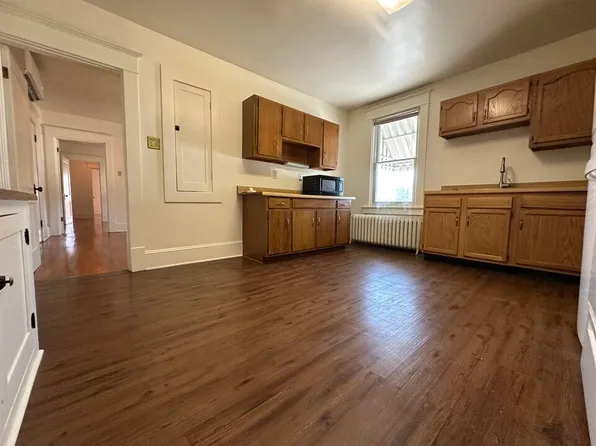 21 N Braddock St, Winchester, VA