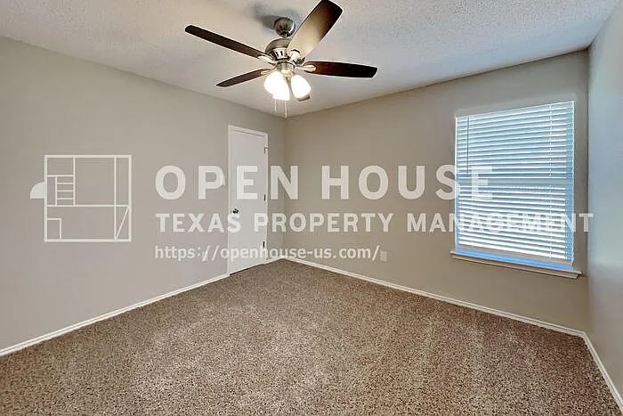 649 Blueberry Hill Ln — Photo 14