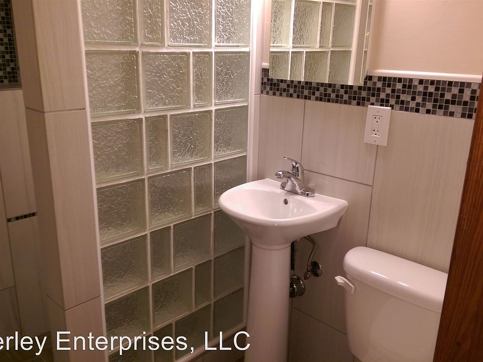 1st image of 207 N Barcelona St