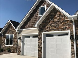 221 Hedrick Rd, Scott Depot, WV 25560