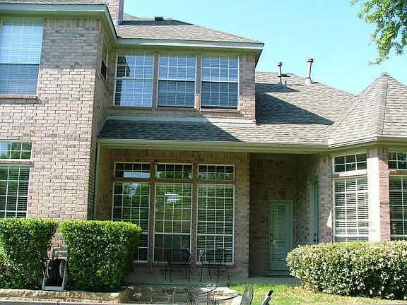 4th image of 905 Parkwood Ct
