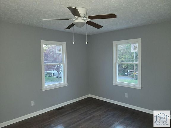 4th image of 105 Roselawn Hts